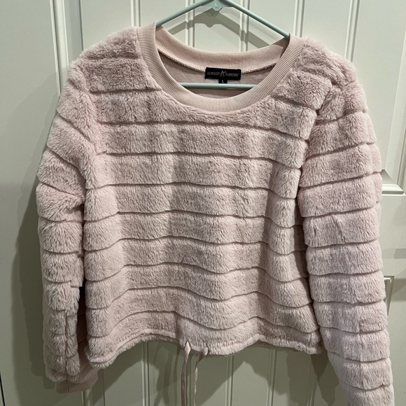 Almost Famous Large furry cozy Pink Ribbed Sweater - Picture 1 of 9